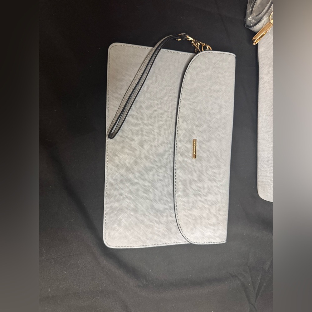 Elegant Gray Handbag and Clutch Set - Picture 3 of 6